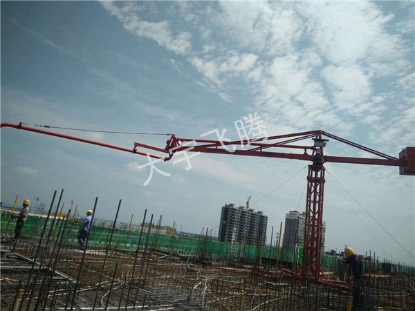 電動(dòng)18米布料機(jī)